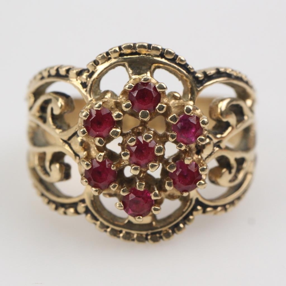 14kt Yellow Gold Ring Round Brilliant Cut Pink stones sz 7.75
